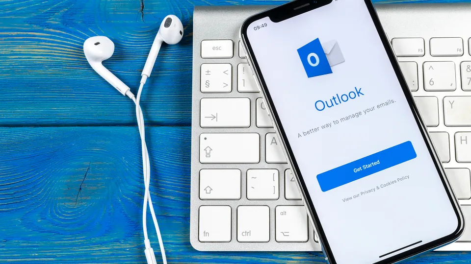 4 Popular Outlook Address Book Problems and How to Fix Them